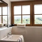 Alojamento de Acomodação e Pequeno-almoço Gaestezimmer & Weingut Gamser 3*