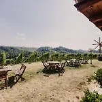 Gaestezimmer & Weingut Gamser