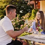 Gaestezimmer & Weingut Gamser