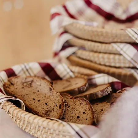 Bed and Breakfast Gaestezimmer & Weingut Gamser Leutschach